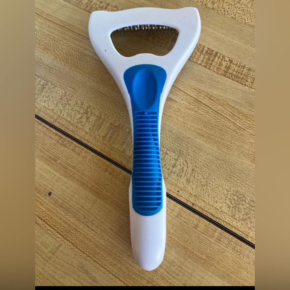 JW Pet - Dog Deshedding Tool